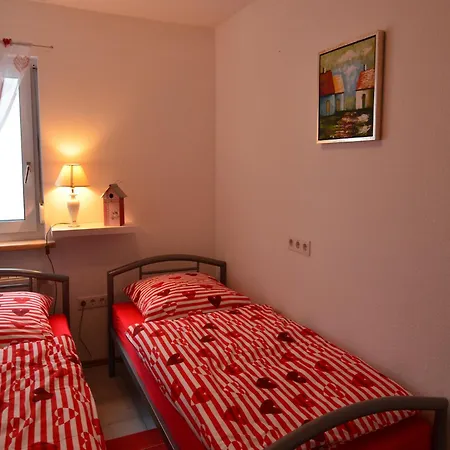 Wonderful In With Garden Apartment *