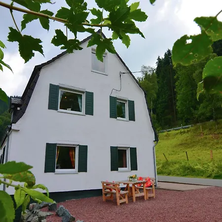 Wonderful In With Garden Apartment Elpe