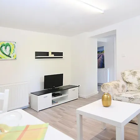 Wonderful In With Garden Appartement Elpe